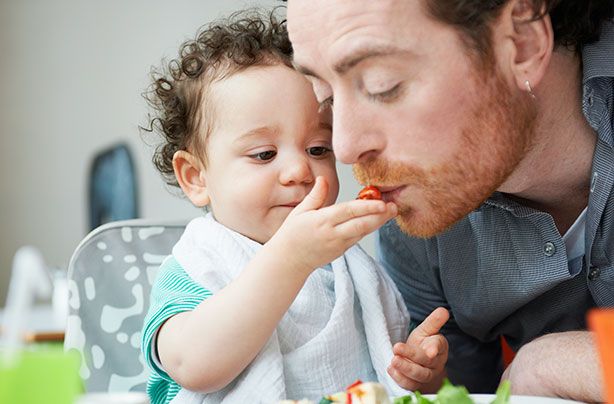 baby-and-dad-eat-1.jpg